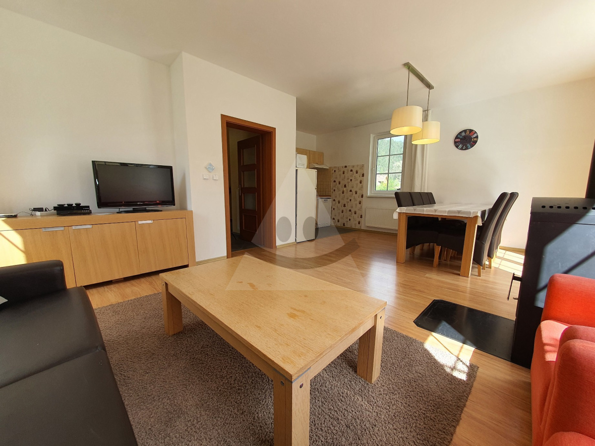 5-Izb. Rodinný dom na predaj, vhodný na bývanie alebo rekreáciu, obec Vlašky