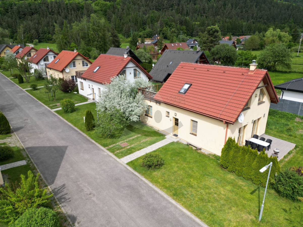 5-Izb. Rodinný dom na predaj, vhodný na bývanie alebo rekreáciu, obec Vlašky