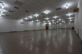 Podnikateľský objekt-obchodná predajňa na prenájom v centre Ružomberka