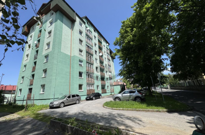 Priestranný 4-izbový byt na dlhodobý prenájom v Liptovskom Mikuláši