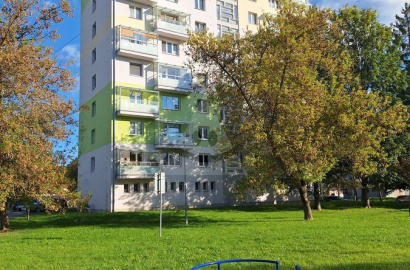 REKONŠTRUOVANÝ 3-izbový byt s balkónom na predaj, Nábrežie Dr.A.Stodolu, Liptovský Mikuláš