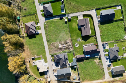 Land for family houses for sale, Ivachnová